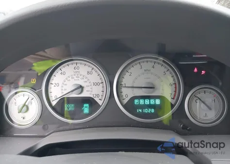 2008 Chrysler Town & Country Touring из США, поврежденный, VIN 2A8HR54P08R844059